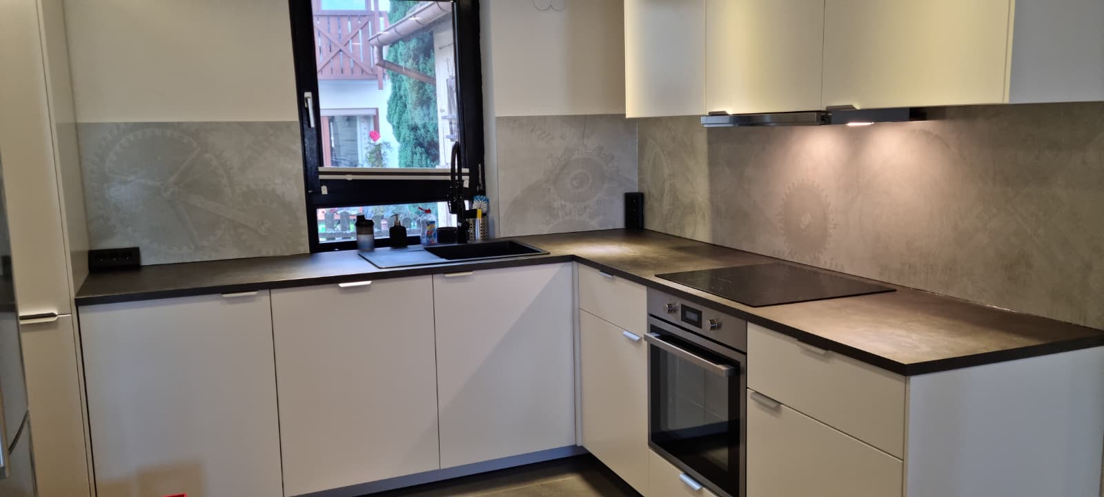 Helle 3,5 Zimmer Wohnung + brandneuer Einbauküche in Grunbach