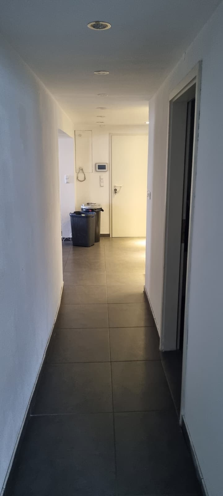 Helle 3,5 Zimmer Wohnung + brandneuer Einbauküche in Grunbach